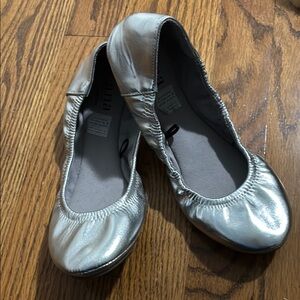 ANA Joy Ballet Flats Silver with Memory Foam Sz 7.5 Women’s